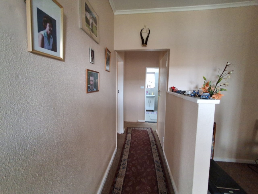 To Let 3 Bedroom Property for Rent in Churchill Estate Western Cape